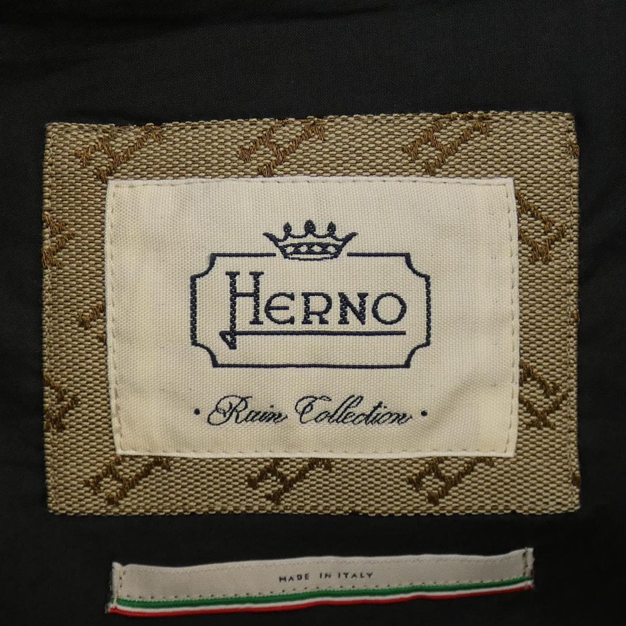 ヘルノ Herno トレンチコート