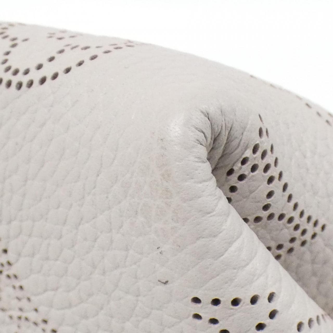 ルイヴィトン マヒナ ベラ M57536 ショルダーバッグ