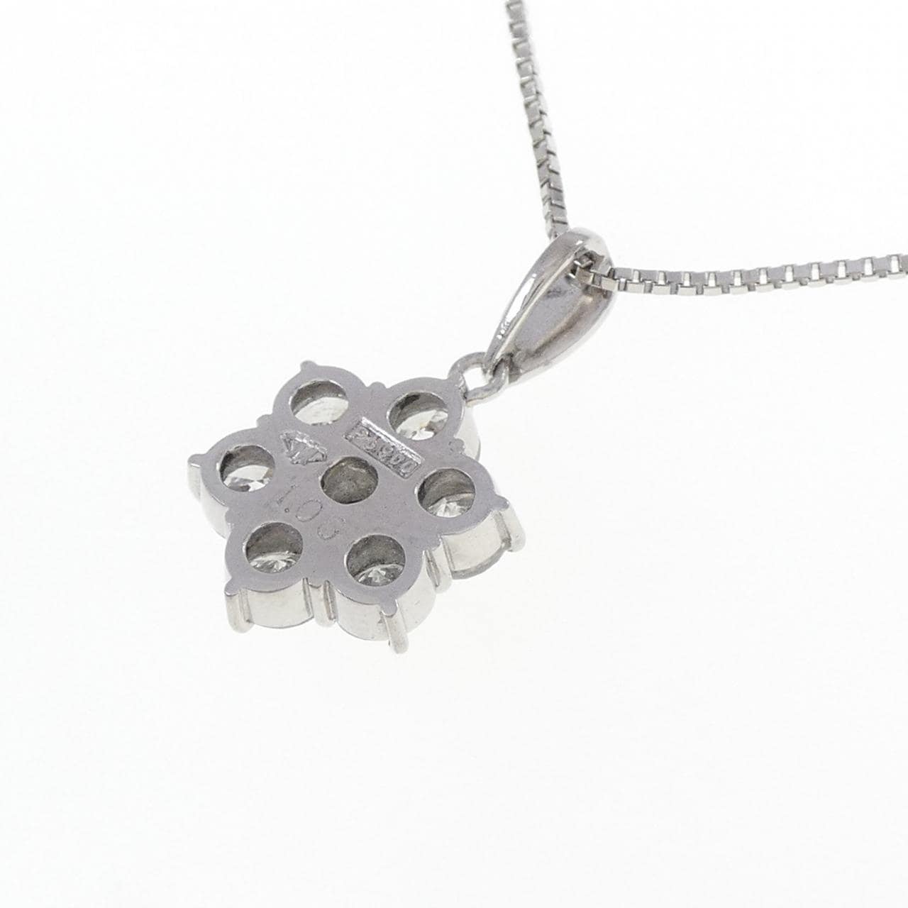 PT900/PT850 フラワー ダイヤモンド ネックレス 1.06CT