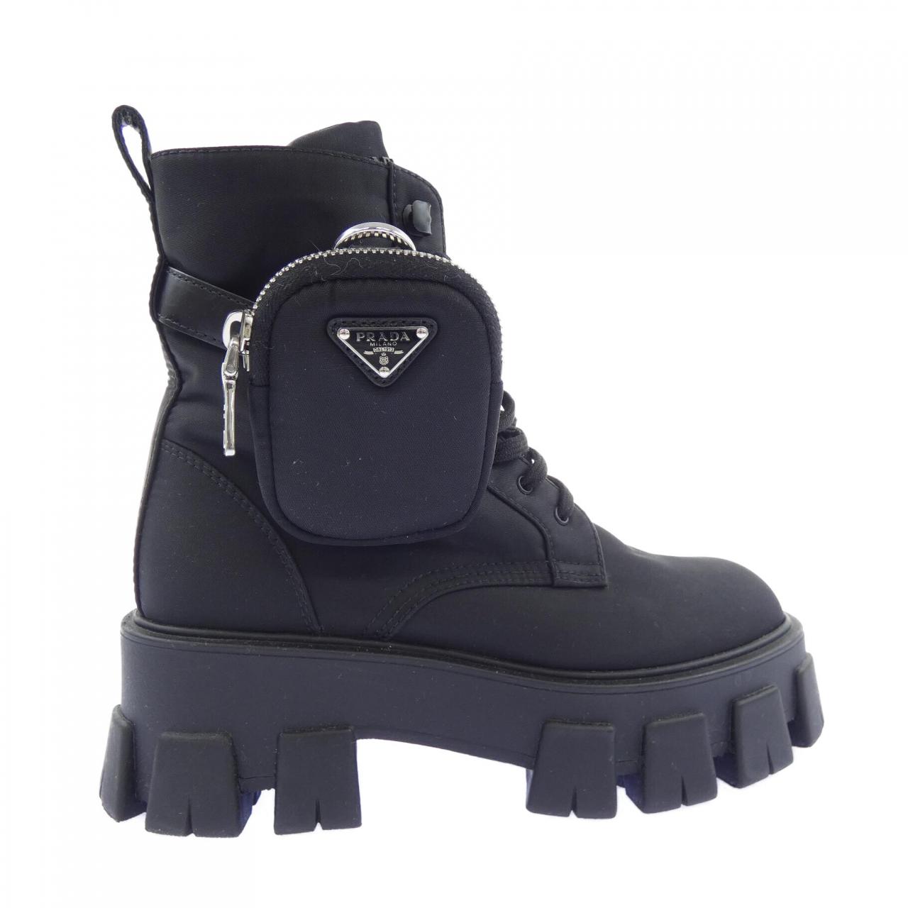プラダ PRADA モノリス トライアングルロゴ 1T549M ブーツ