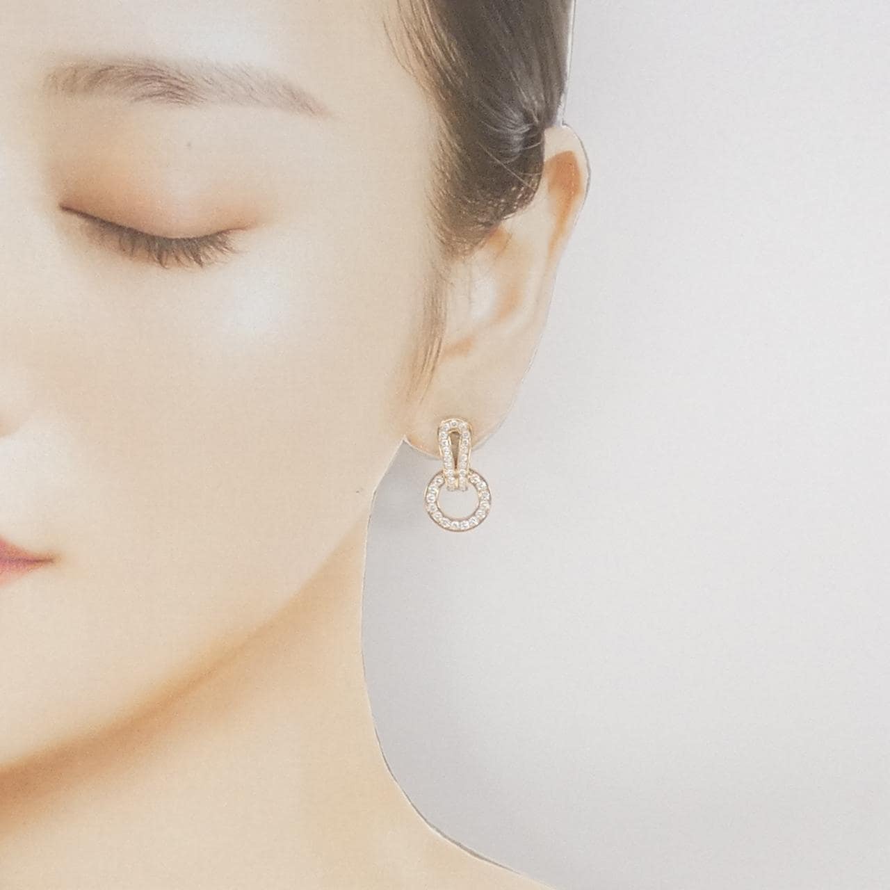 カルティエ アグラフ ピアス