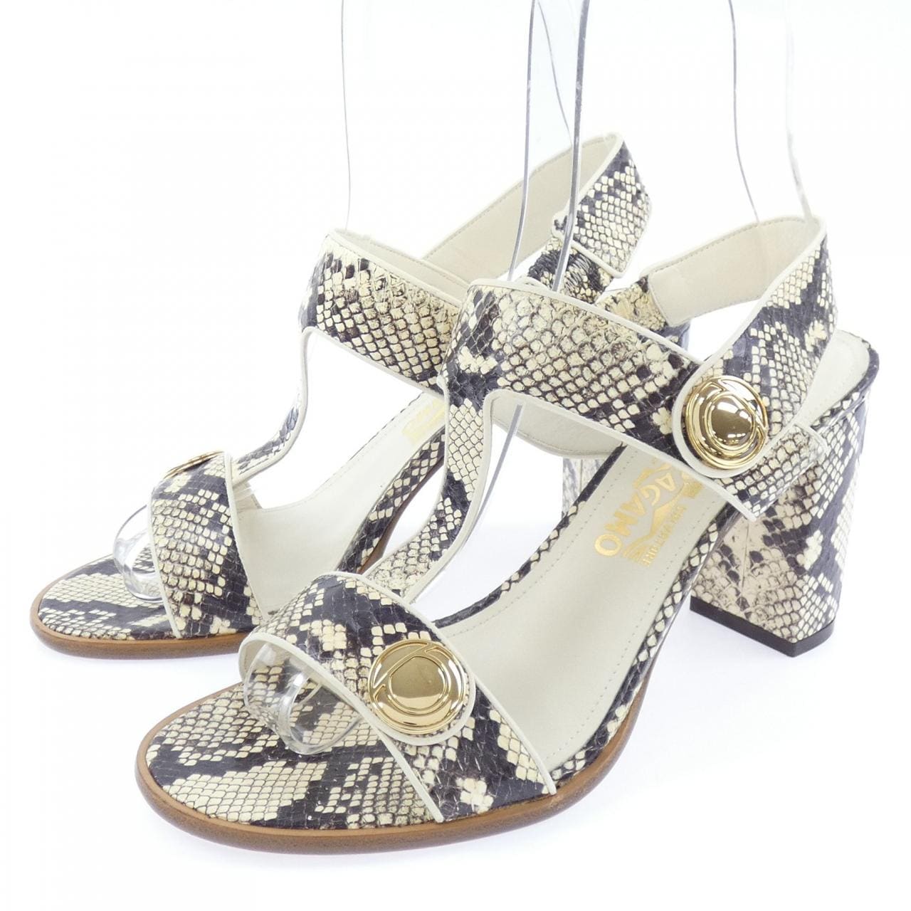 サルヴァトーレフェラガモ SALVATORE FERRAGAMO サンダル