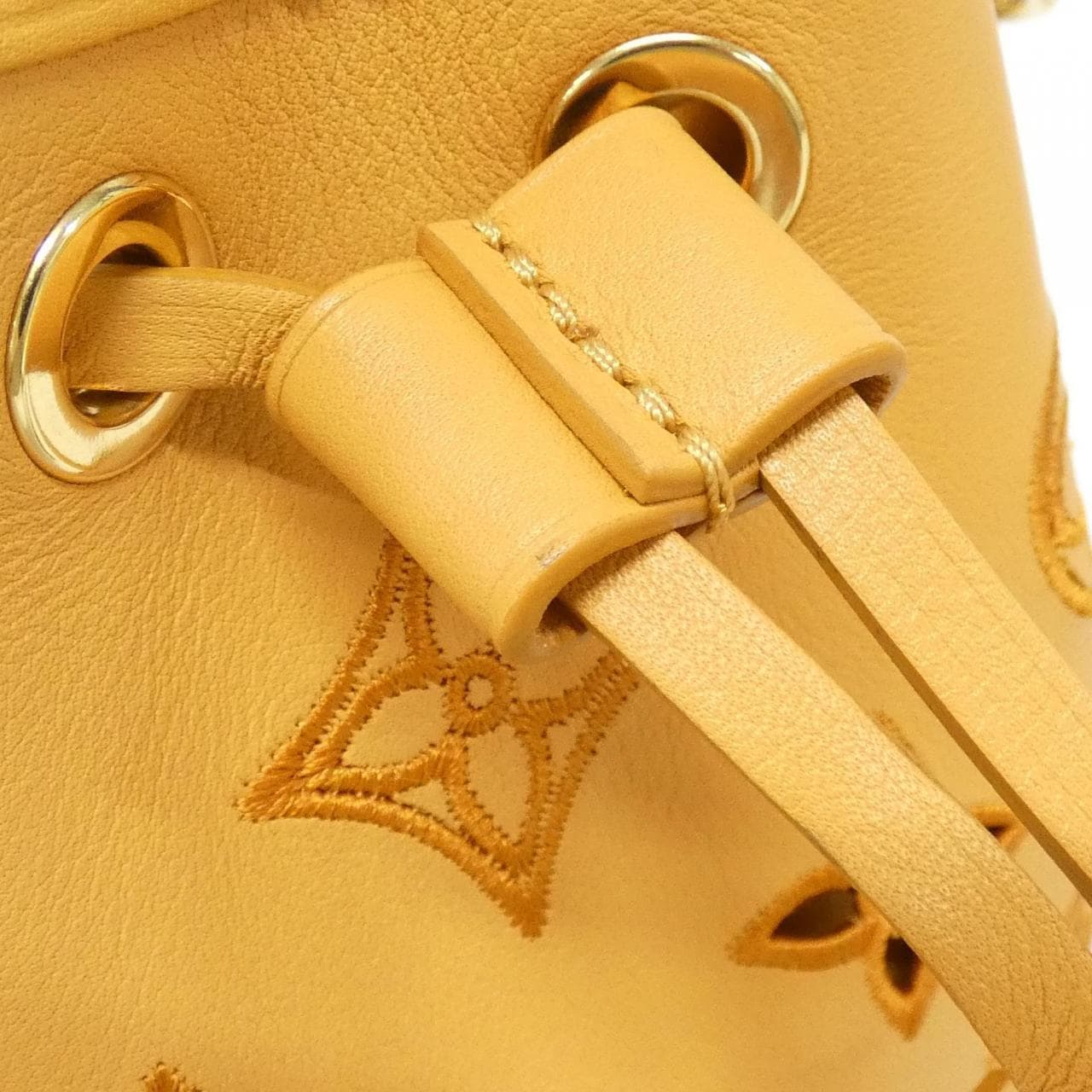 ルイヴィトン モノグラム LVブロデリー アングレース ナノ ノエ M82469 ショルダーバッグ