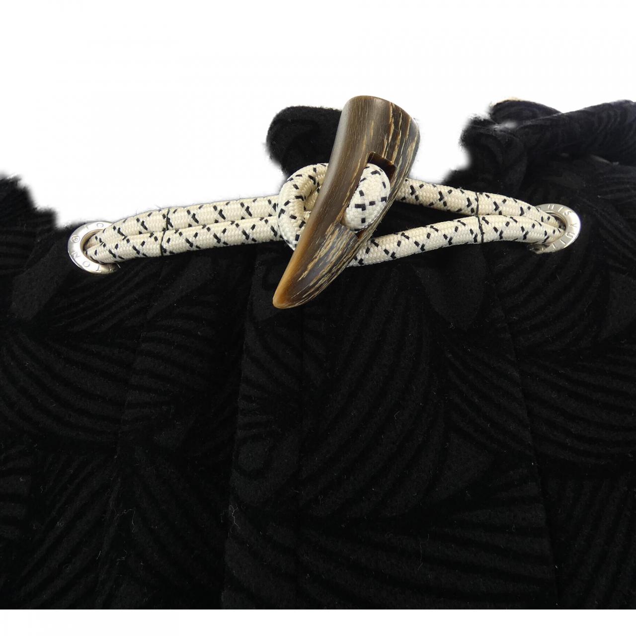 ルイヴィトン LOUIS VUITTON H8K70WUME　NEMETH ダッフルコート