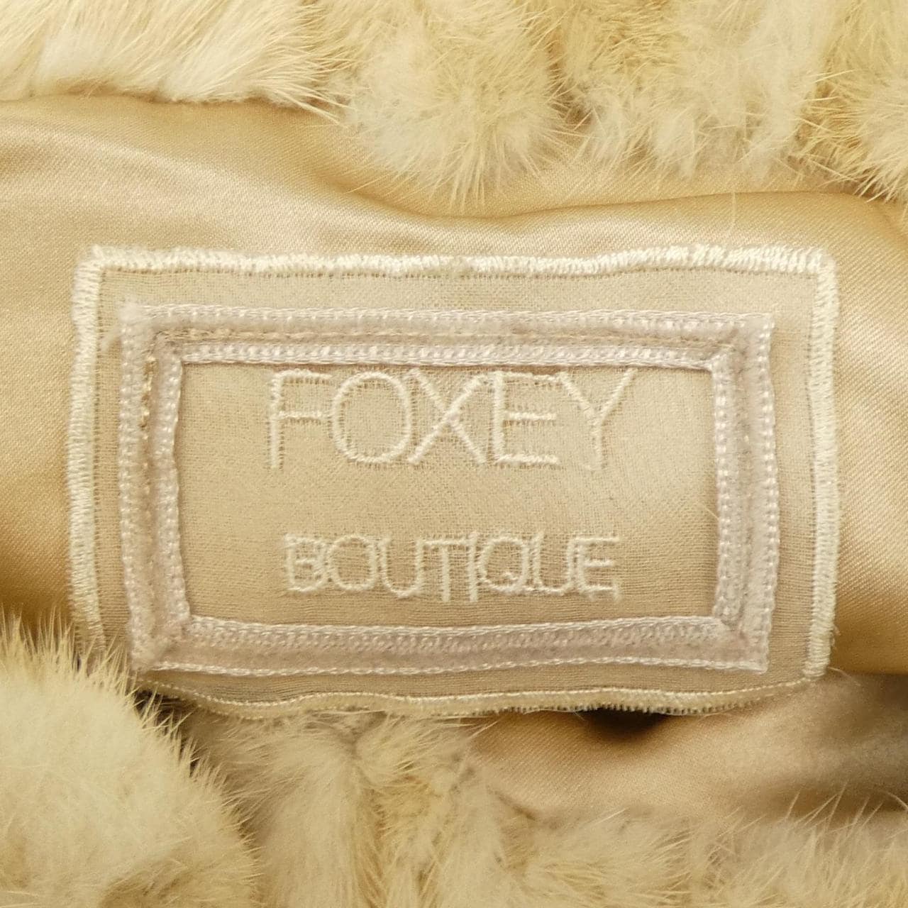 フォクシーブティック FOXEY BOUTIQUE 24735 ケープ