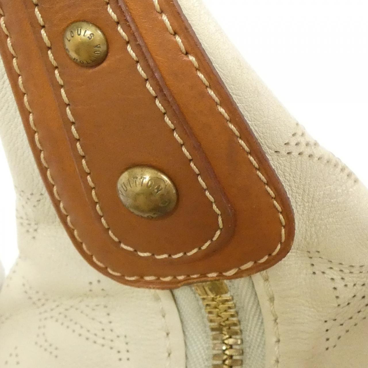 ルイヴィトン キュイールレザー オナタ M95460 ショルダーバッグ