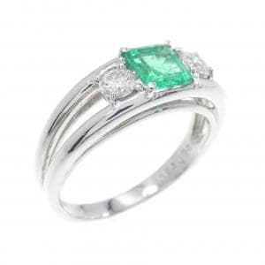 emerald ring