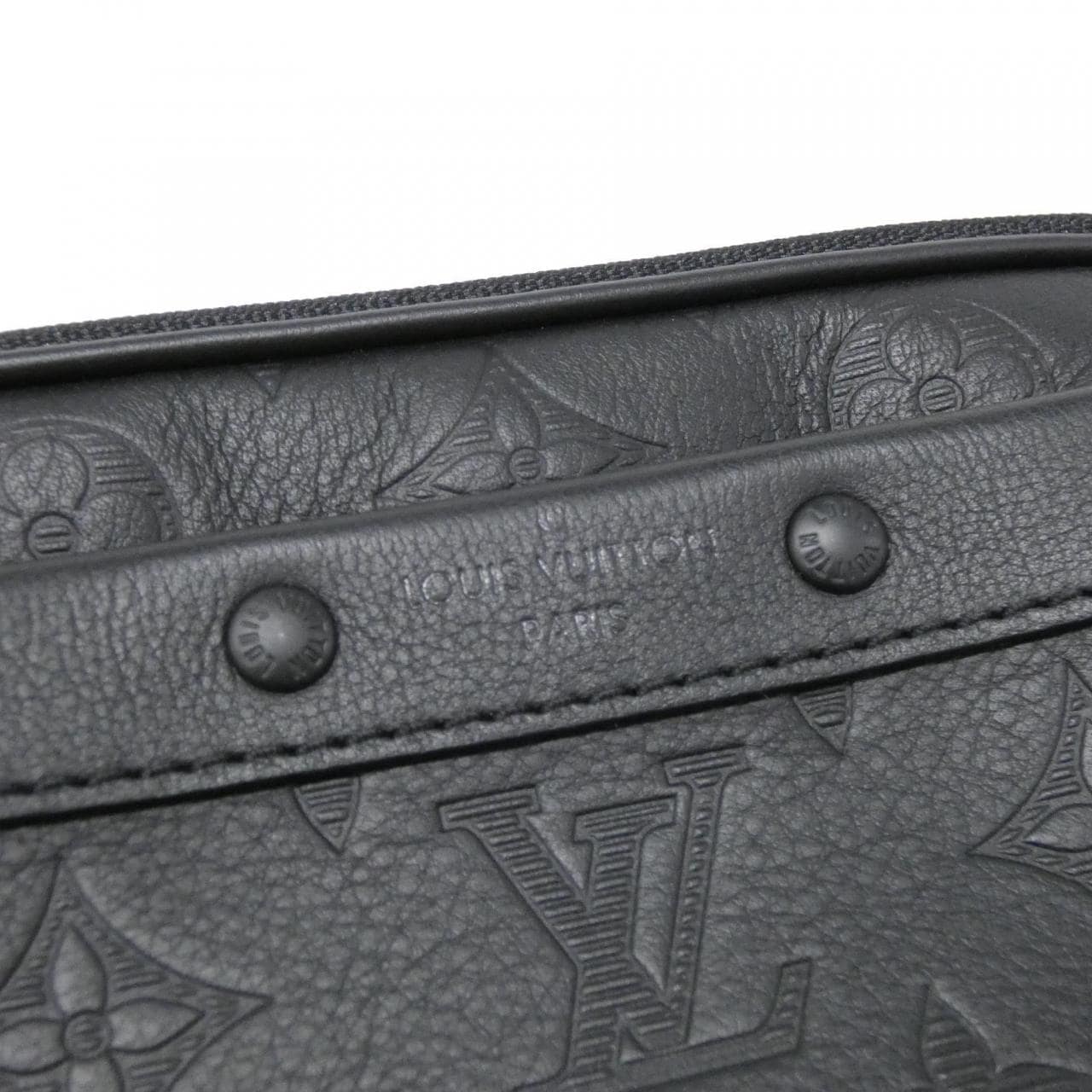 ルイヴィトン モノグラム シャドウ アルファ ウェアラブル ウォレット M82544 ショルダーバッグ