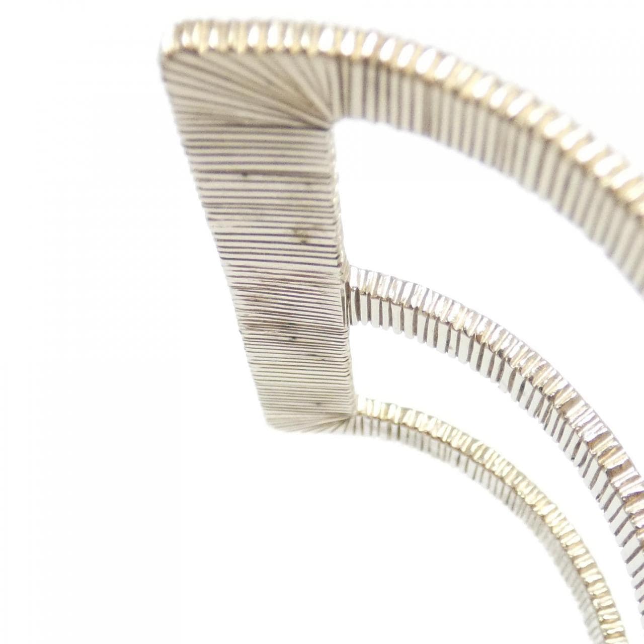 シャネル バングル