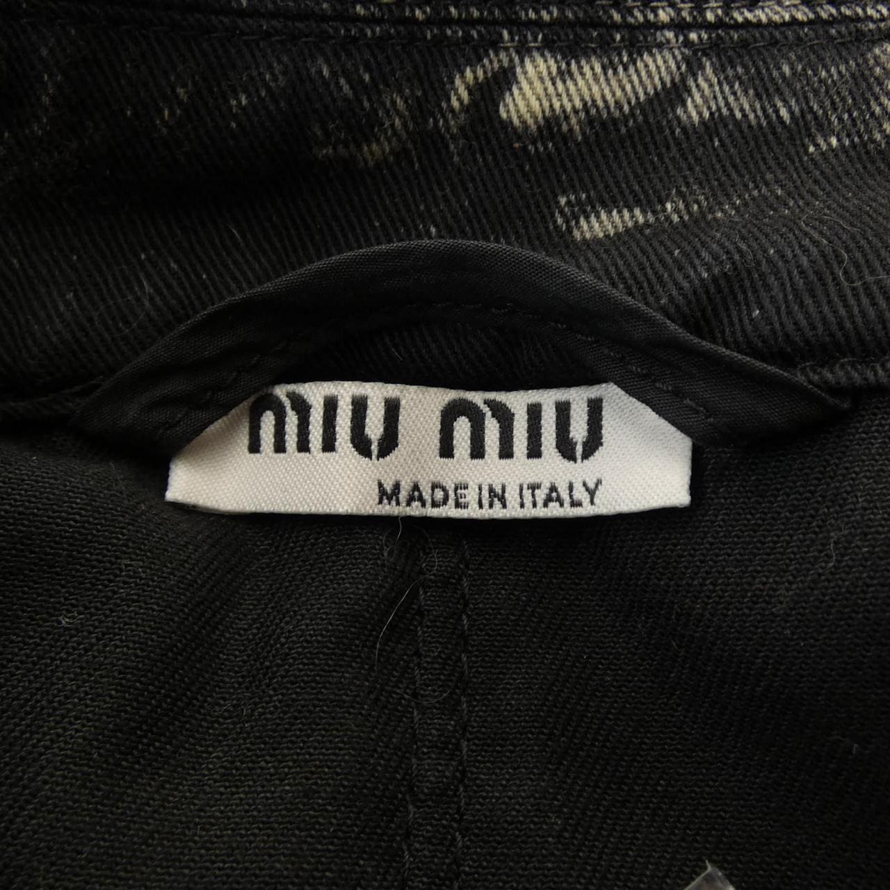 ミュウミュウ MIU MIU GWG097 1SXK ジャケット