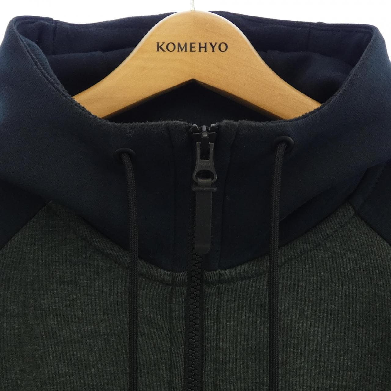 ナイキ NIKE 885905-372 ブルゾン