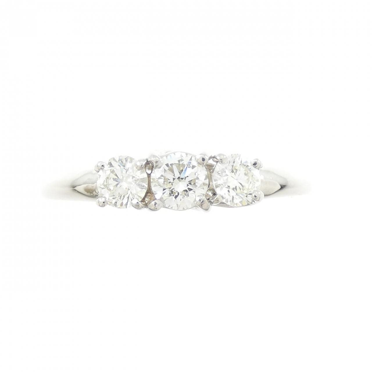PT900 スリーストーン ダイヤモンド リング 0.764CT