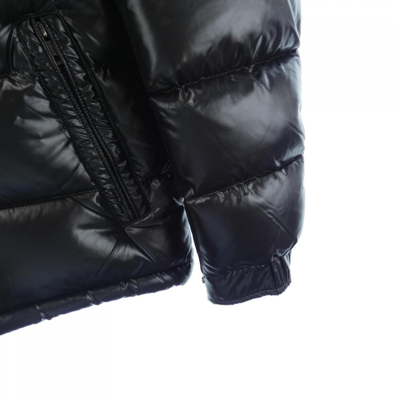 モンクレール MONCLER ダウンジャケット
