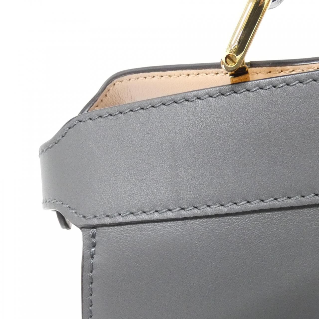 フェンディ ピーカブー アイ シー ユー ミディアム 8BN321 A6V3 バッグ