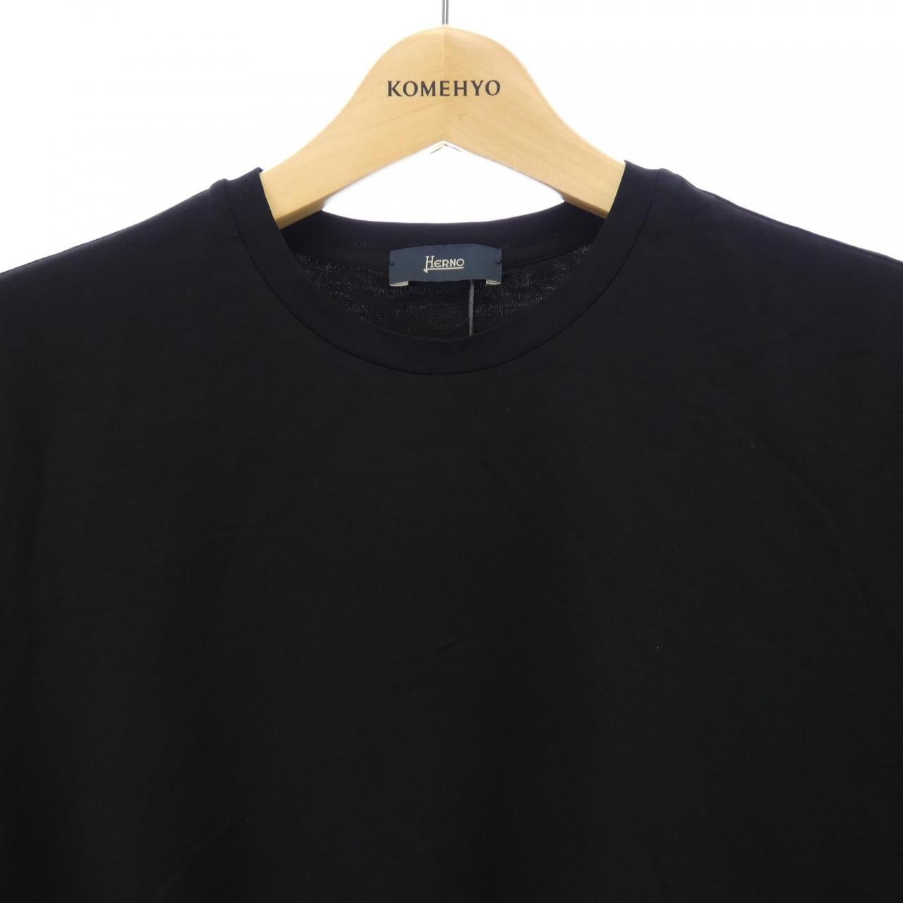 ヘルノ Herno Tシャツ