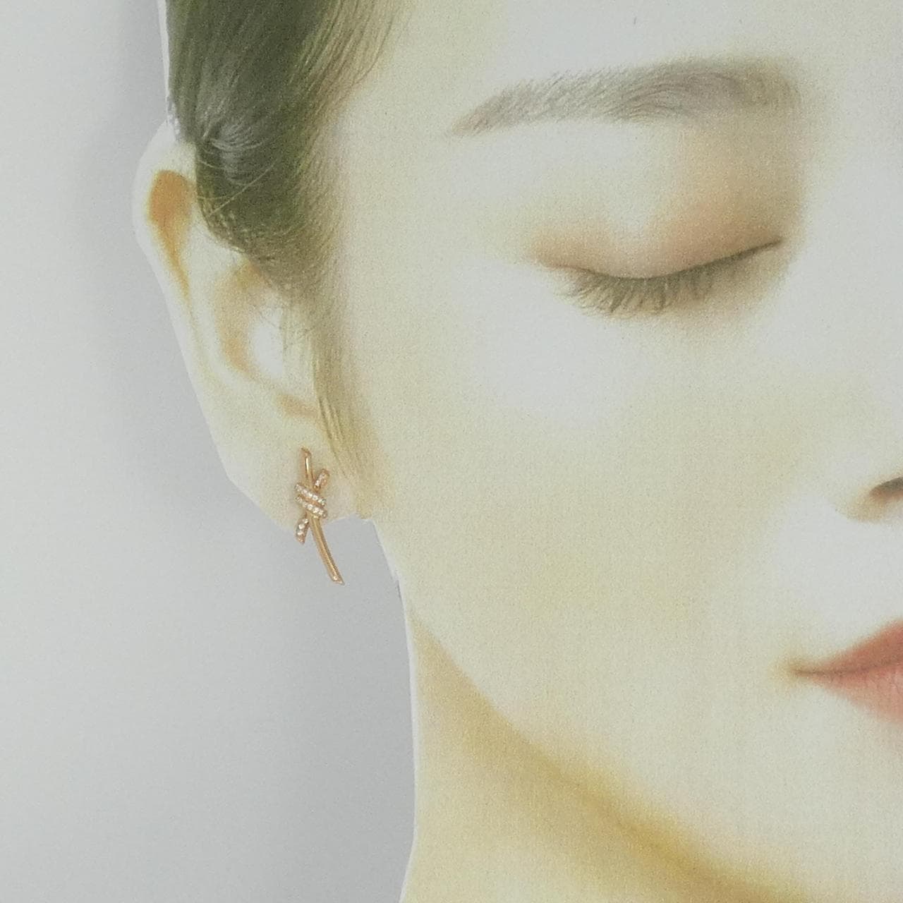 ティファニー ノット ピアス 片耳