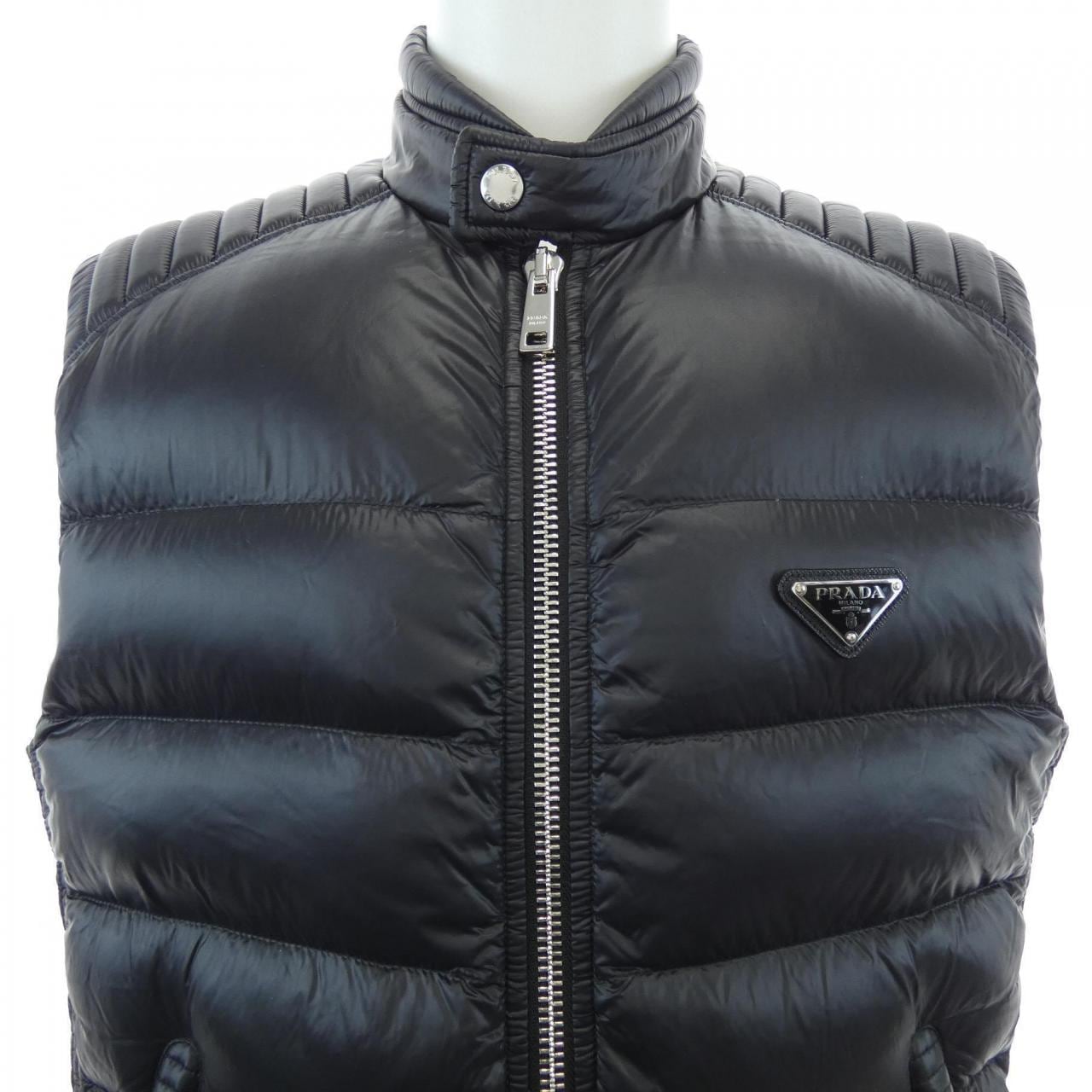 プラダ PRADA トライアングルロゴ SGB628 R142 AR0 ダウンベスト