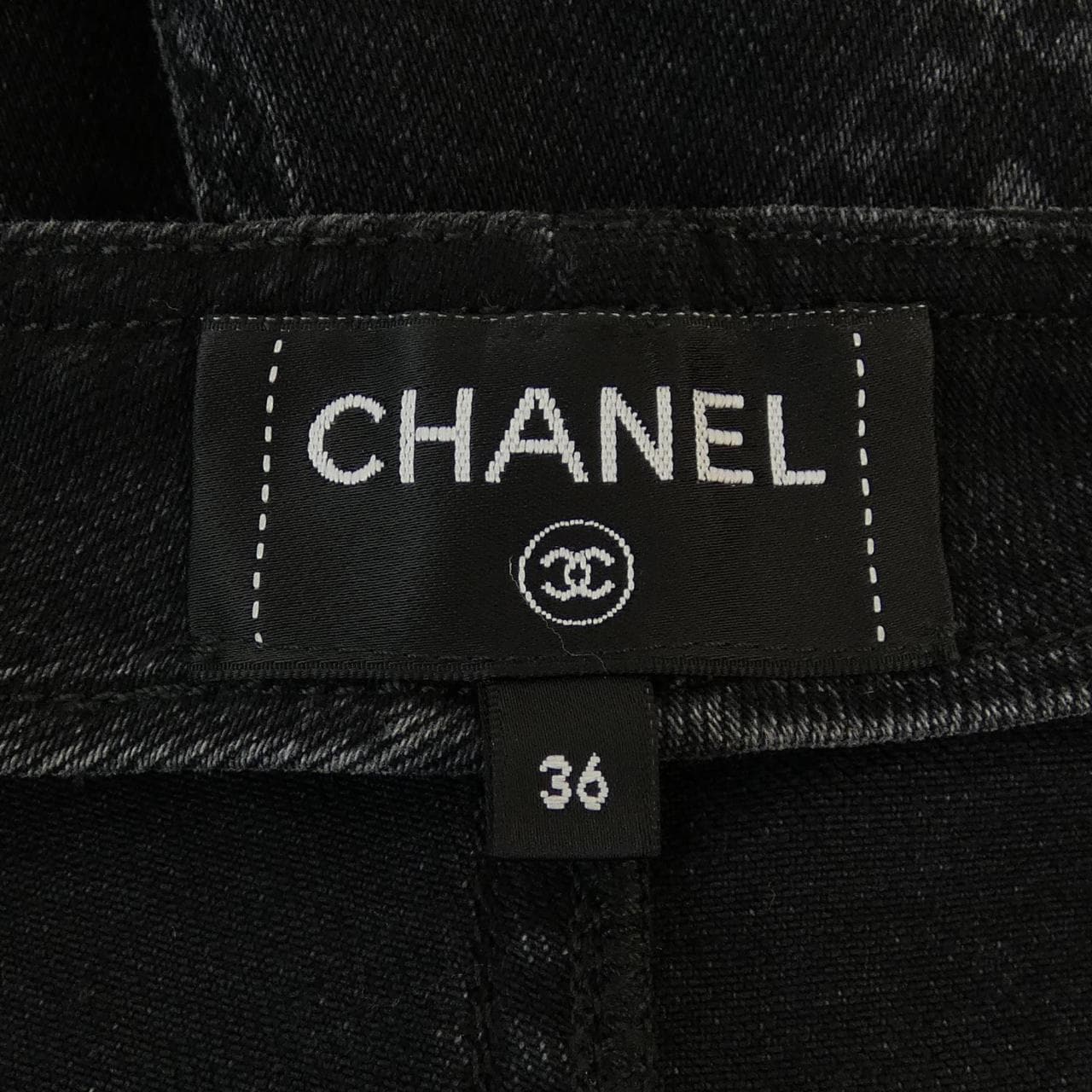 シャネル CHANEL METIERS D'ART P75319V66955 23A ジーンズ