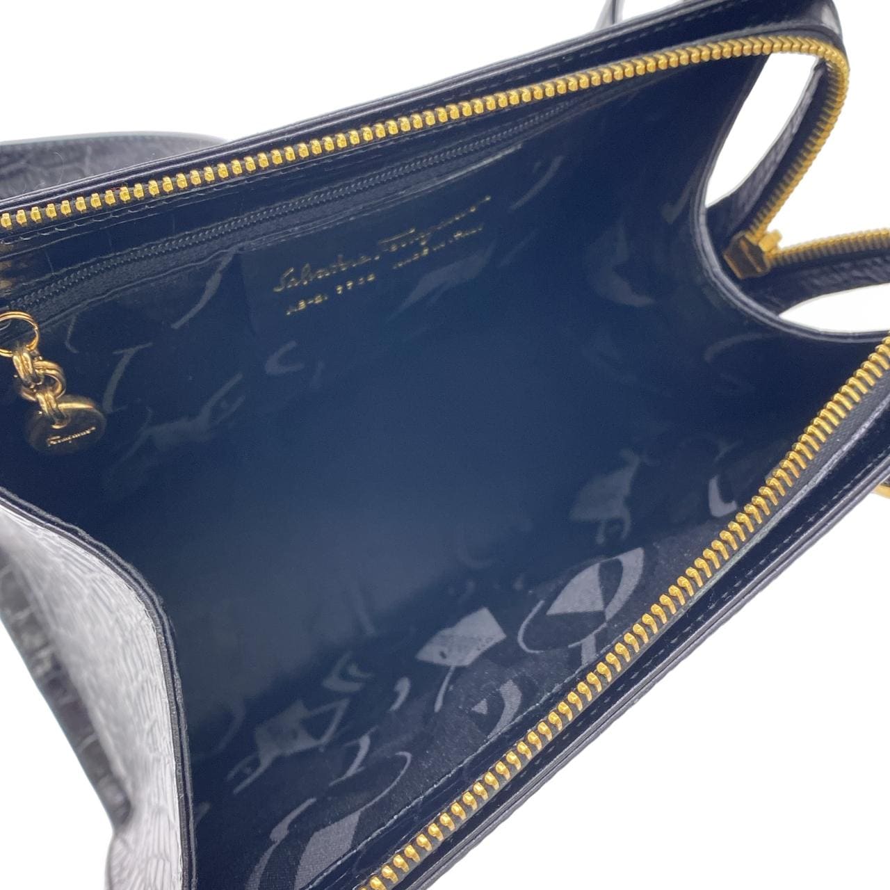 【ヴィンテージ】サルヴァトーレフェラガモ 21 7708 ショルダーバッグ