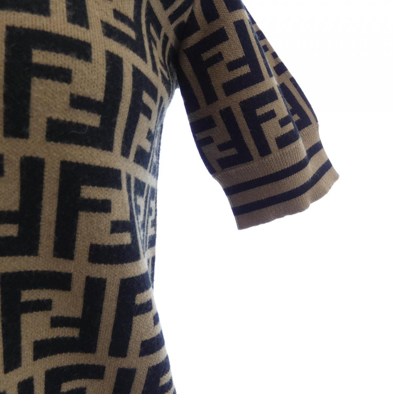 フェンディ FENDI FFモチーフ FZY702 A5QG ニット