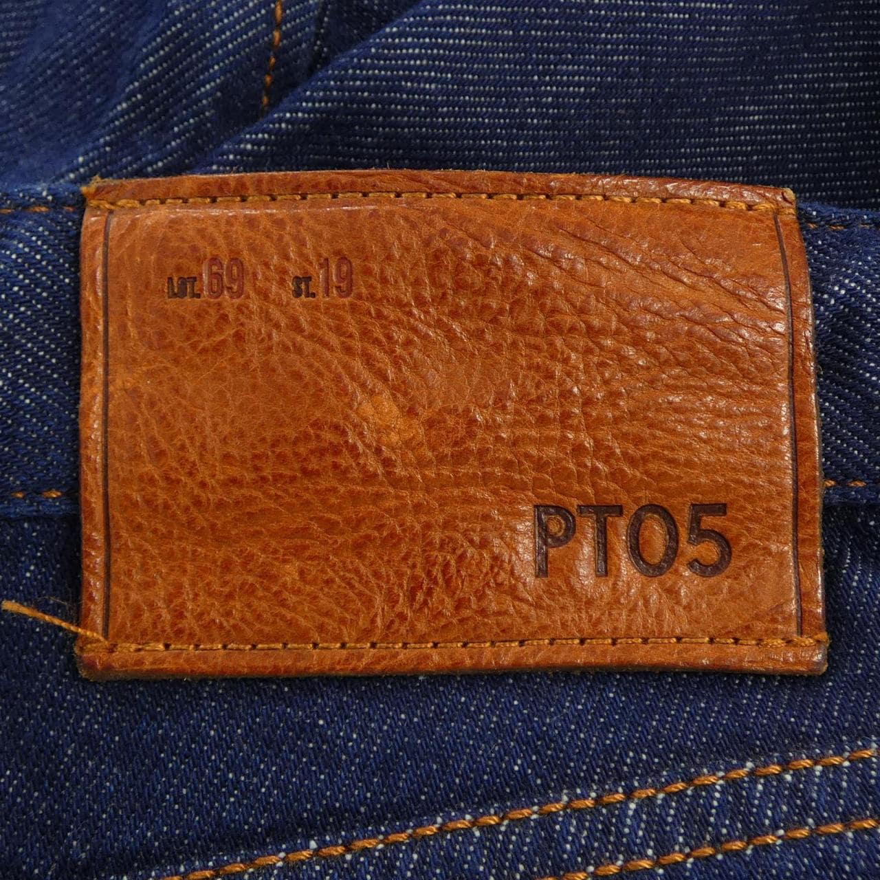 ピーティーゼロチンクエ PT05 ジーンズ