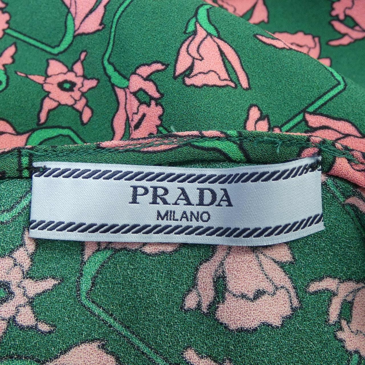 プラダ PRADA トップス