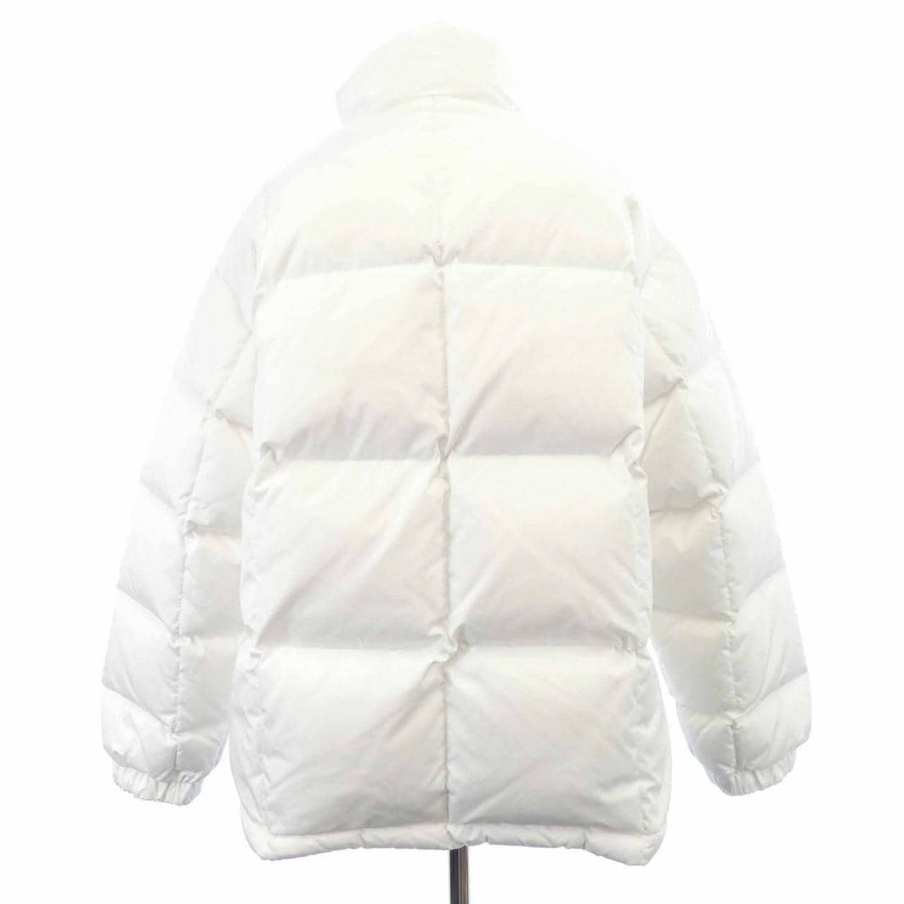 ルイヴィトン LOUIS VUITTON モノグラムアクセントピロウパファ FMOW17E54 ダウンジャケット