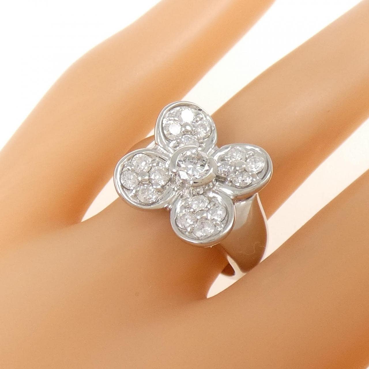 PT Flower Diamond Ring 1.00CT