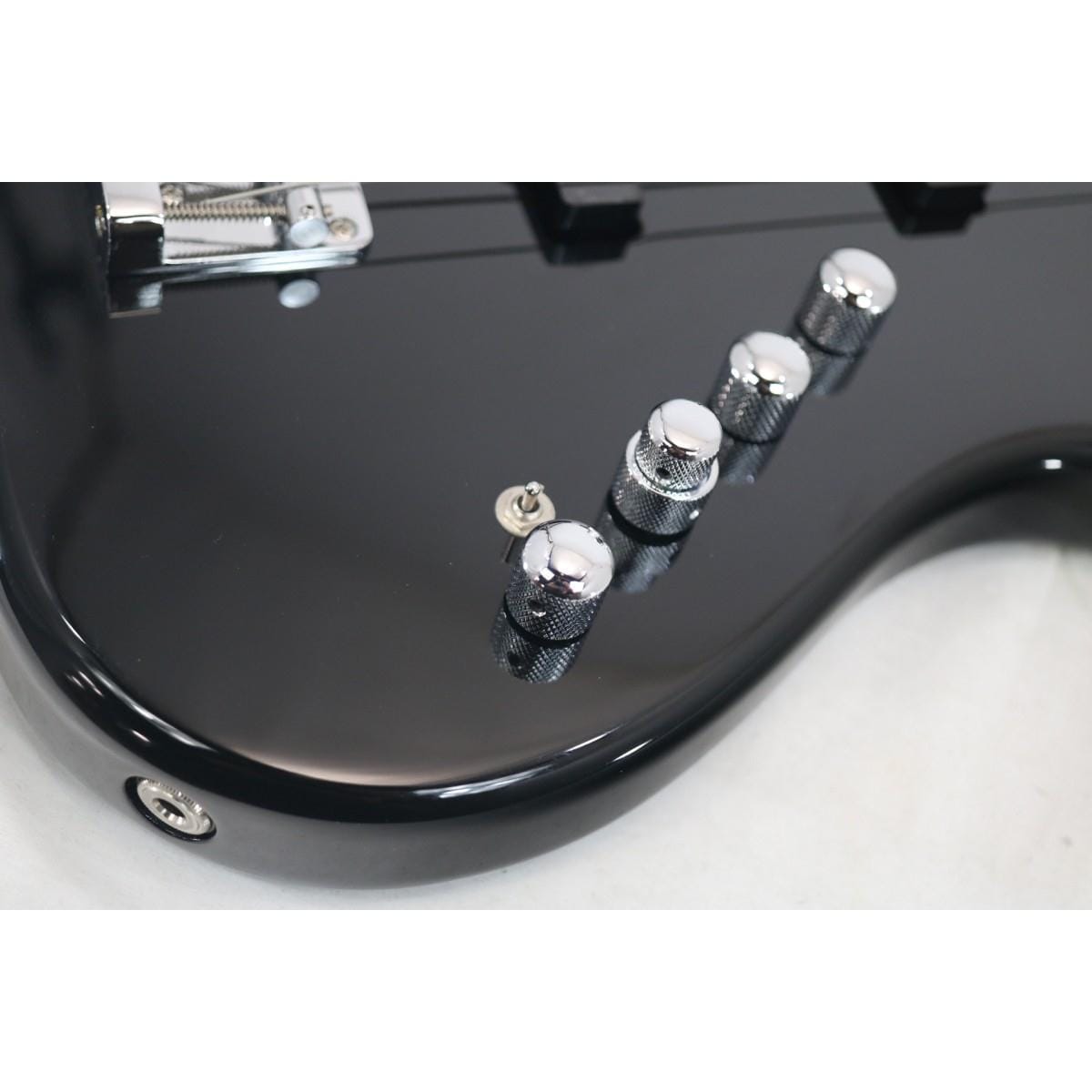 ＳＱＵＩＥＲ　　ＤＥＬＵＸＥ　ＡＣＴＩＶＥ　ＪＡＺＺ　ＢＡＳＳ　Ｖ