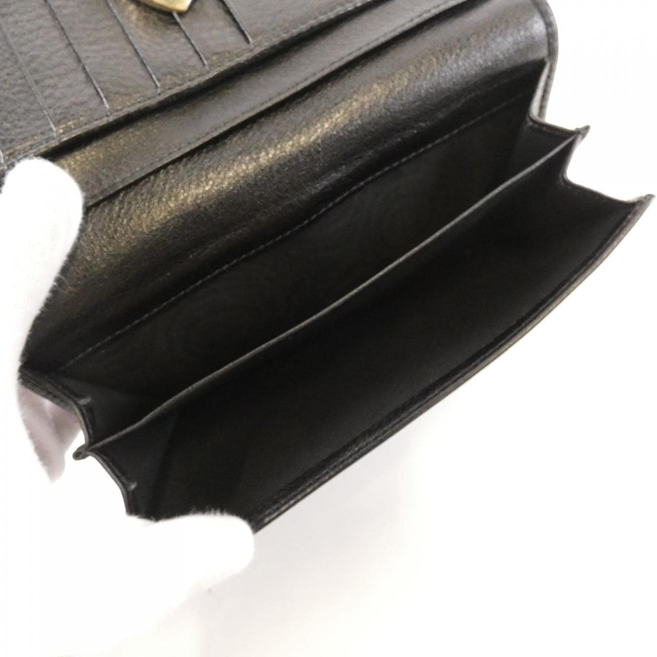 グッチ 181648 AE01G 財布