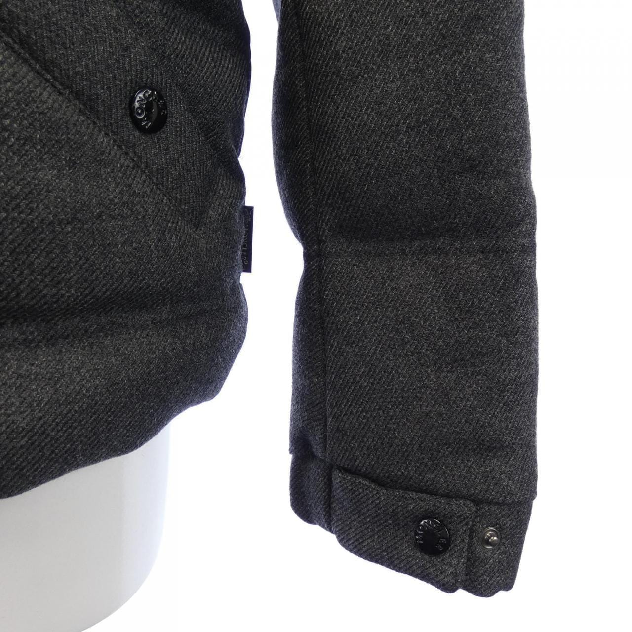 モンクレール MONCLER ダウンジャケット