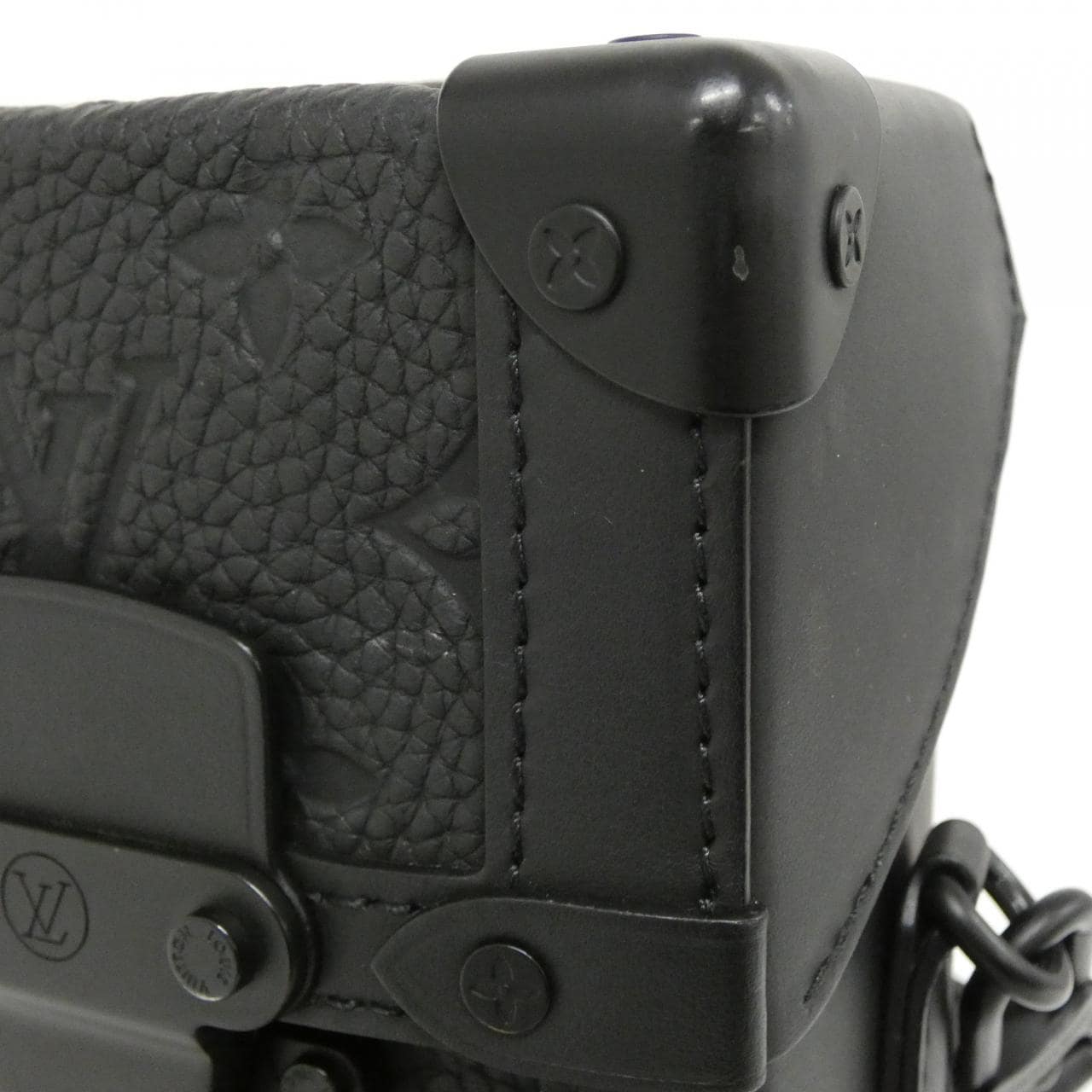 ルイヴィトン トリヨン モノグラム ヴェルティカル トランク ウエアラブル ウォレット M82070 ショルダーバッグ