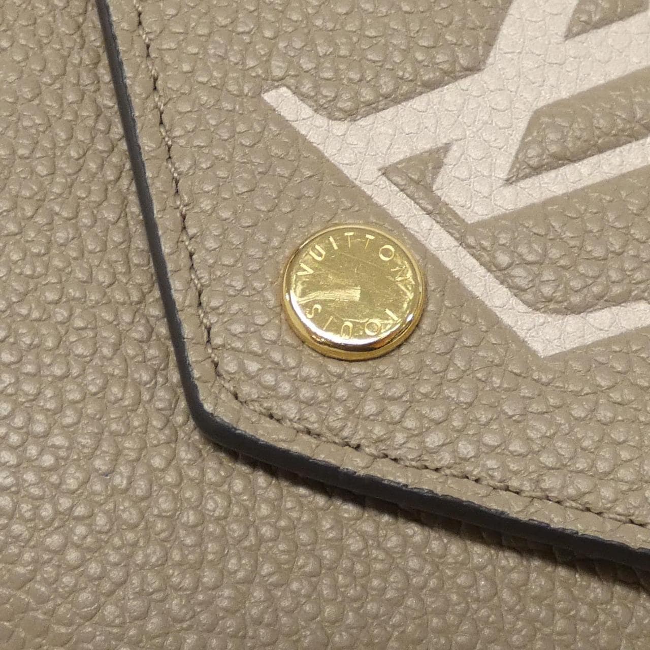 LOUIS VUITTON雙色Monogram Empreinte Portefeuille Victorine M81861 皮夾