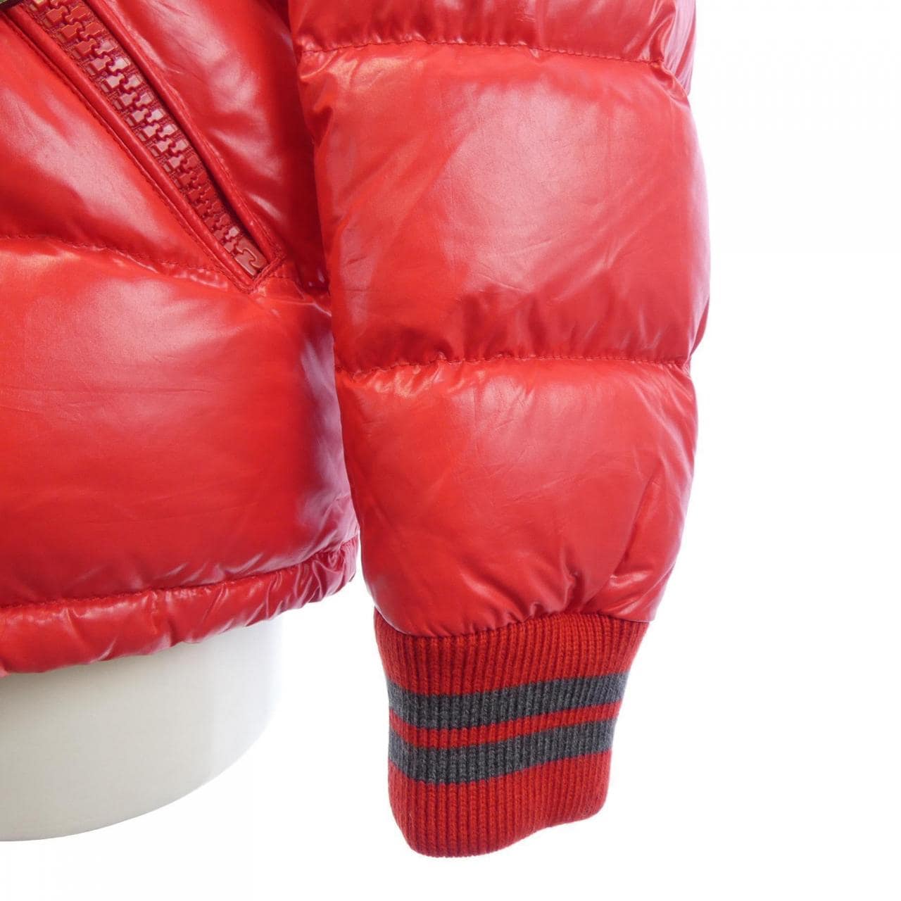モンクレール MONCLER BORROME ダウンジャケット