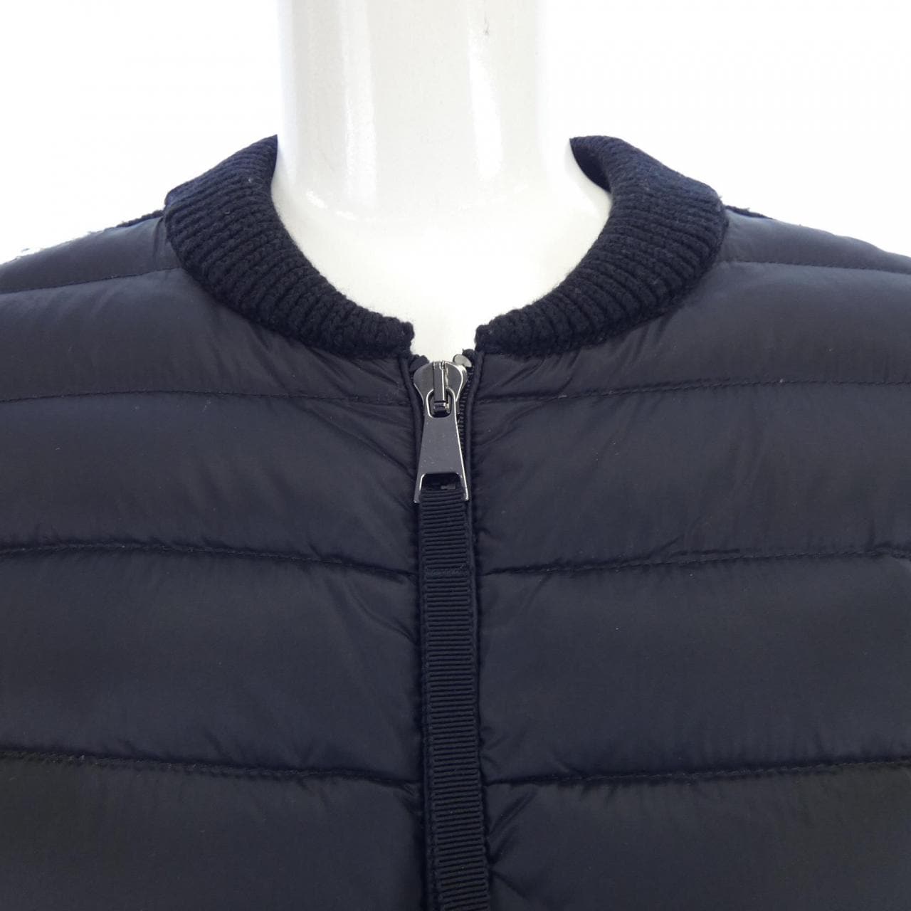 モンクレール MONCLER ダウンジャケット