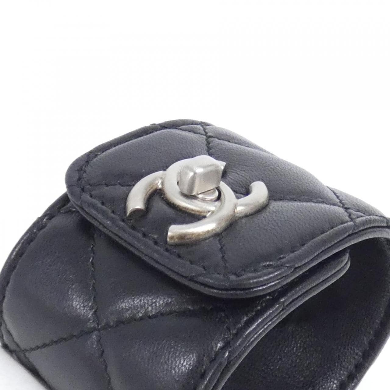 シャネル バングル