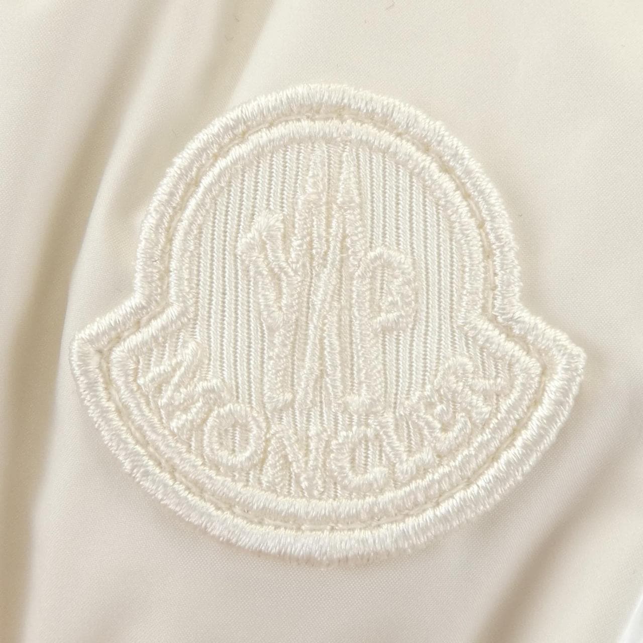 モンクレール MONCLER LOCUSTELLE ダウンジャケット