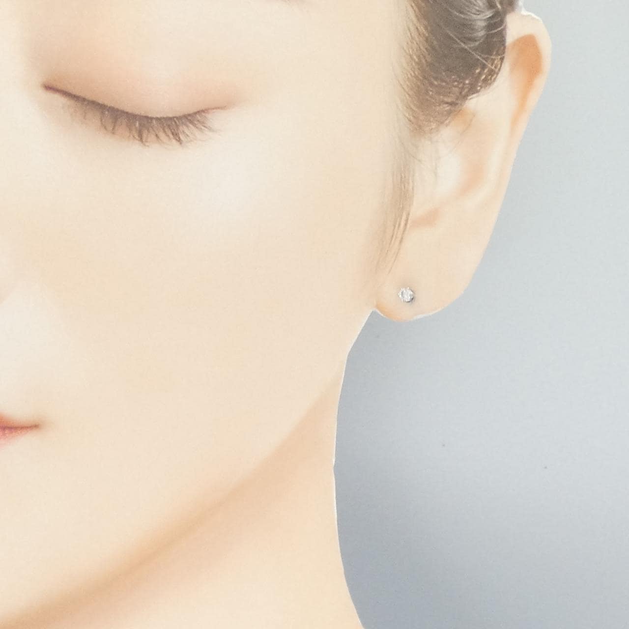 K18WG ソリティア ダイヤモンド ピアス 0.07CT 片耳