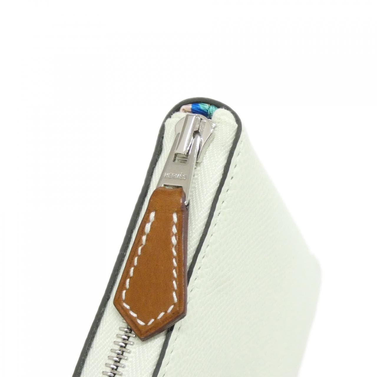 エルメス EN LIBERTE シルク イン コンパクト 084266CK 財布