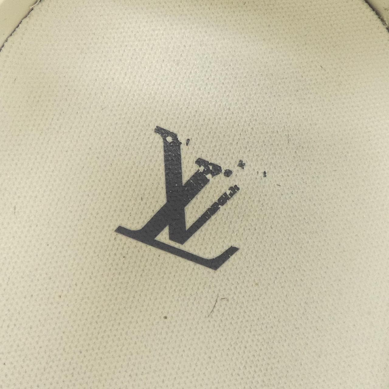 ルイヴィトン LOUIS VUITTON LVティルテッド スニーカー