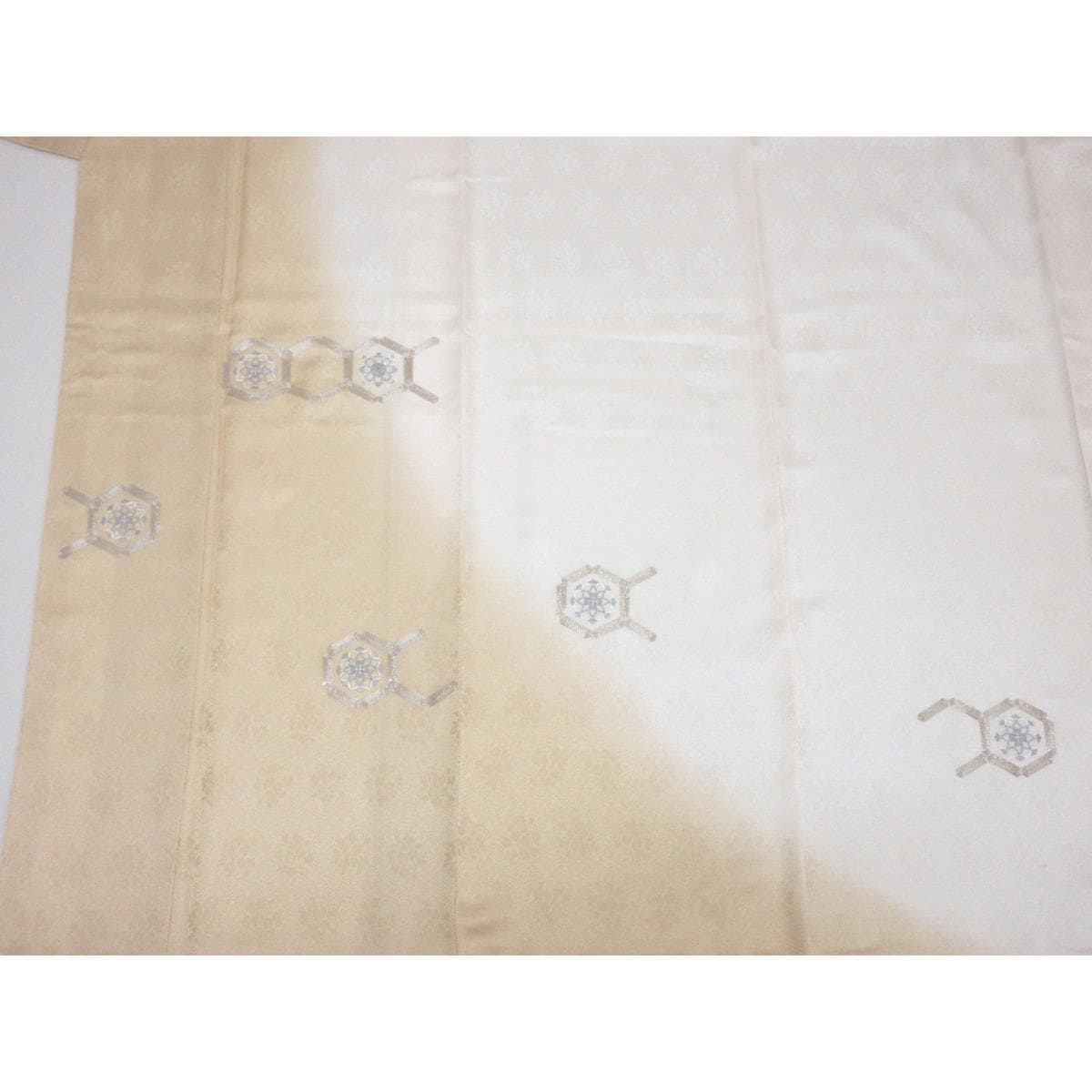 【未使用品】訪問着　ボカシ染　刺繍入り