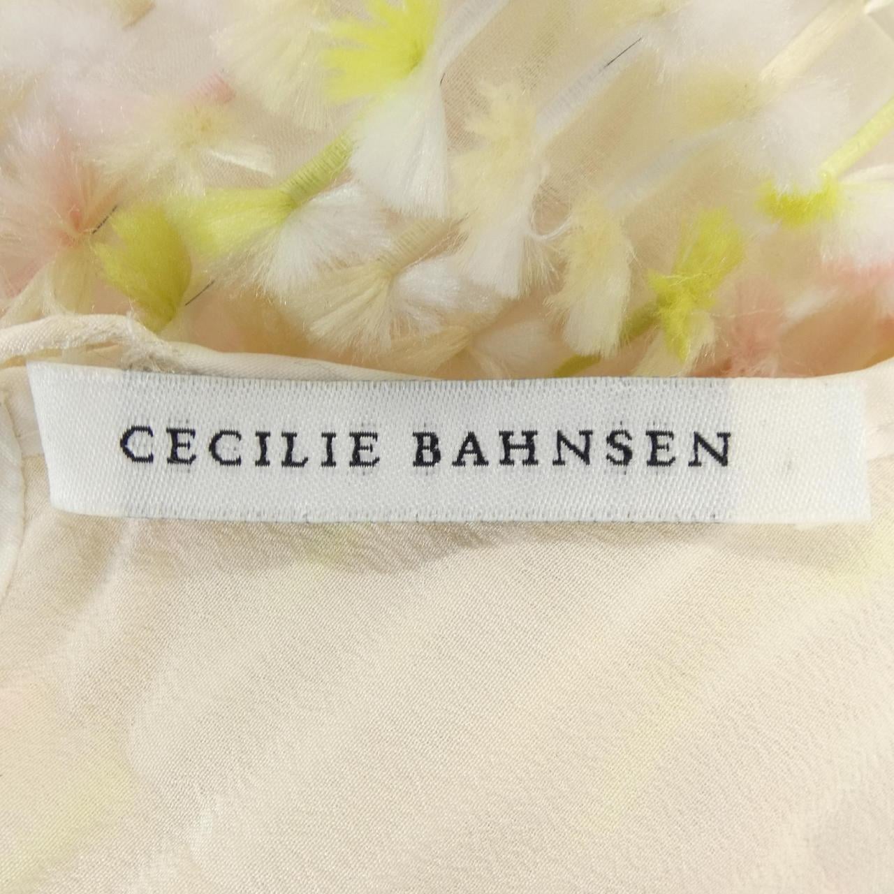 セシリーバンセン CECILIE BAHNSEN トップス