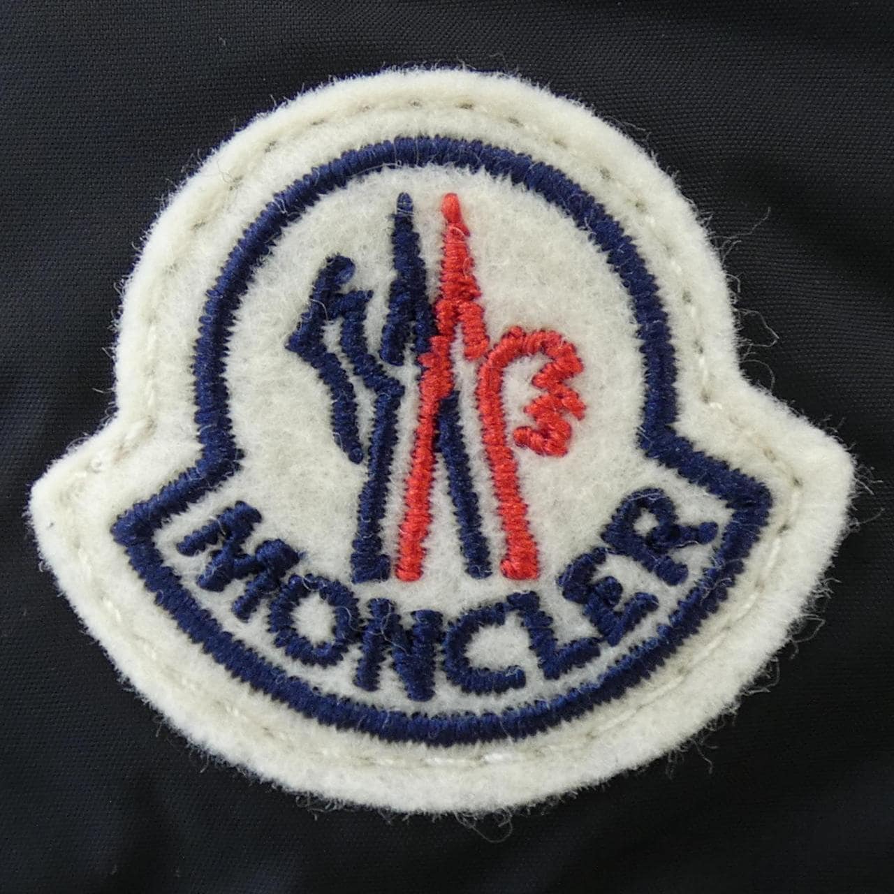 モンクレール MONCLER ダウンジャケット