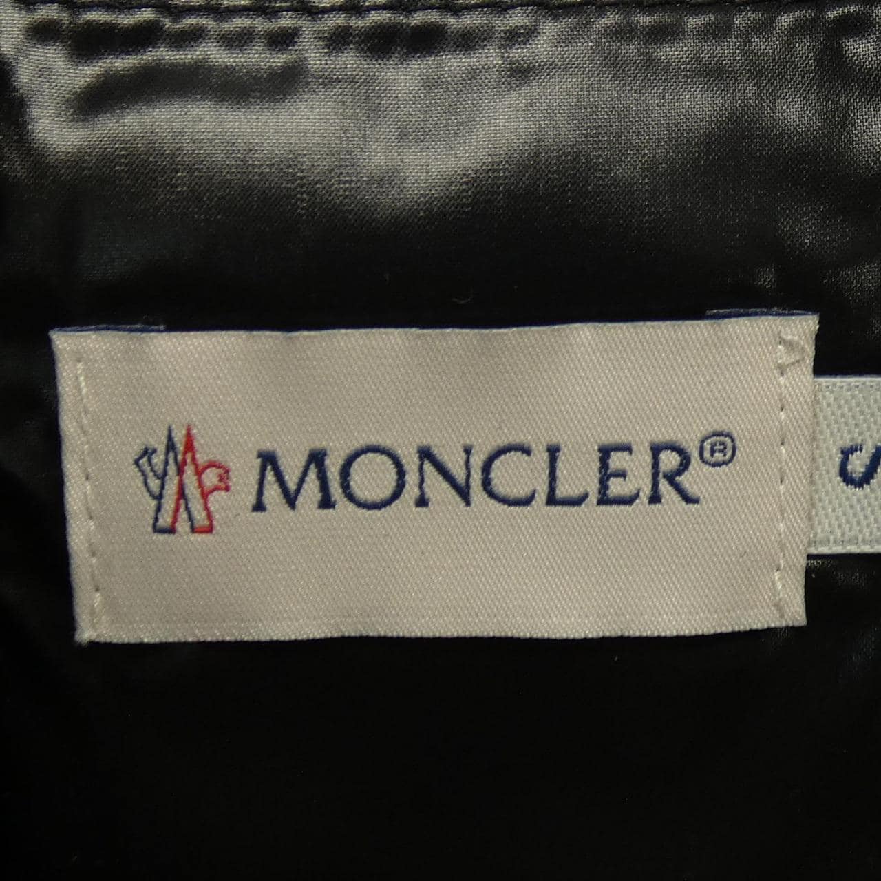 モンクレール MONCLER ダウンジャケット