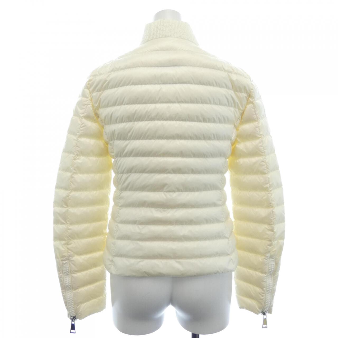 モンクレール MONCLER ダウンジャケット