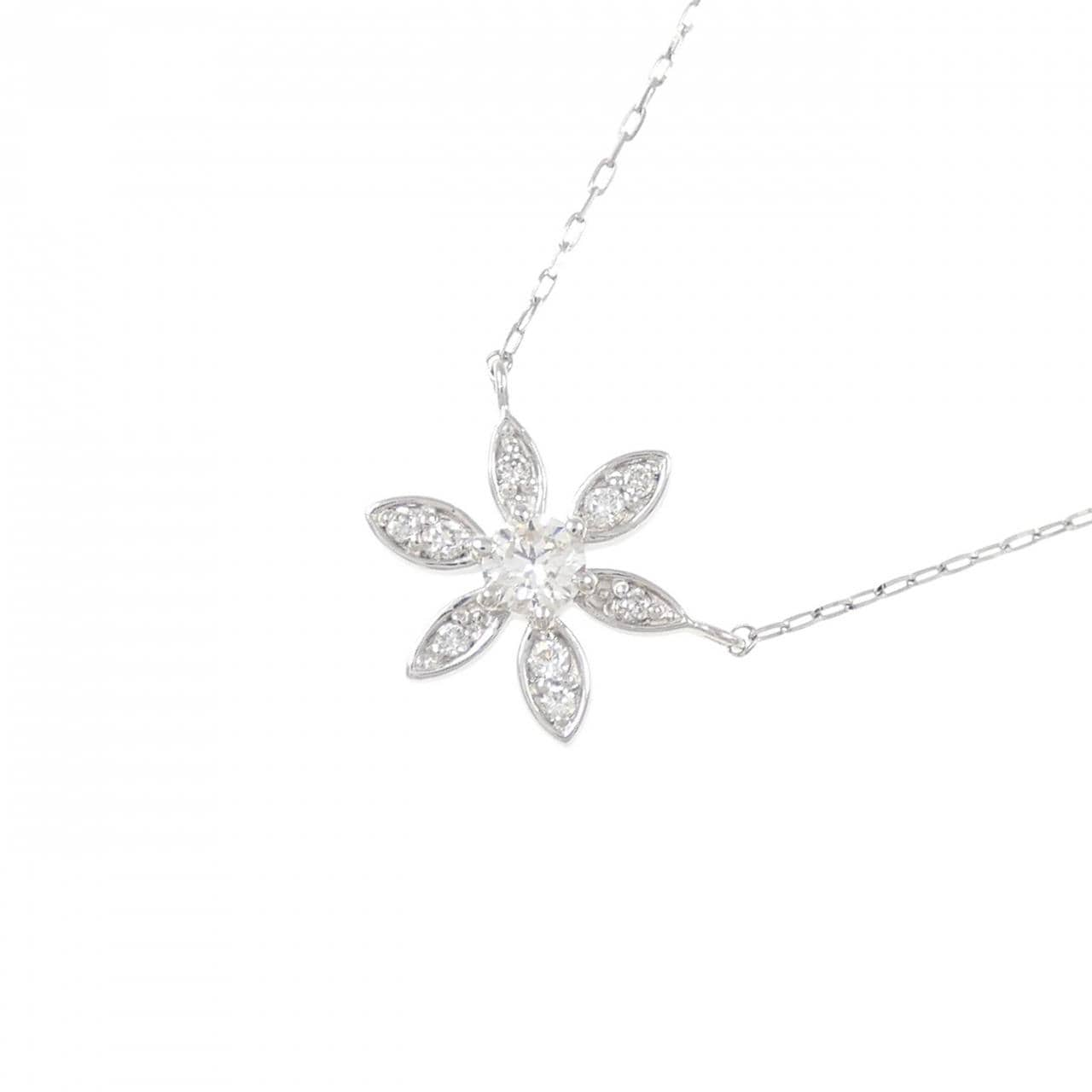 [BRAND NEW] PT Flower Diamond Necklace 0.15CT