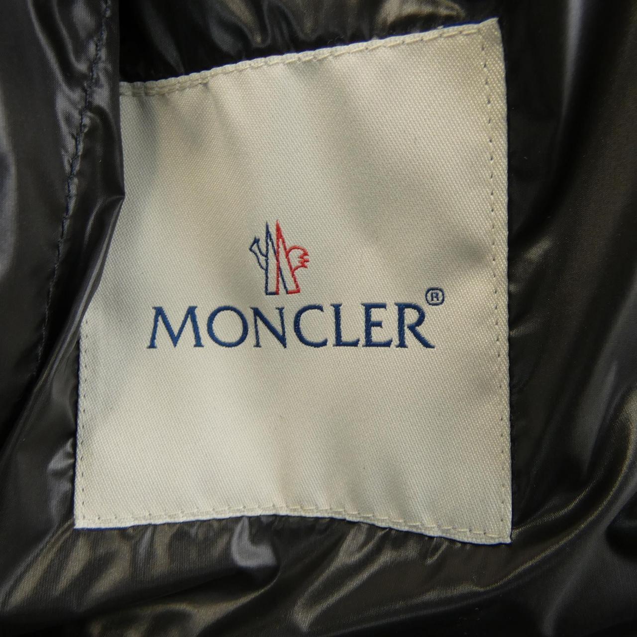 モンクレール MONCLER ダウンジャケット