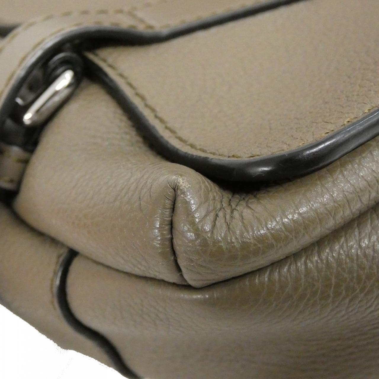 ロエベ ミリタリー メッセンジャー B553A14X03 ショルダーバッグ