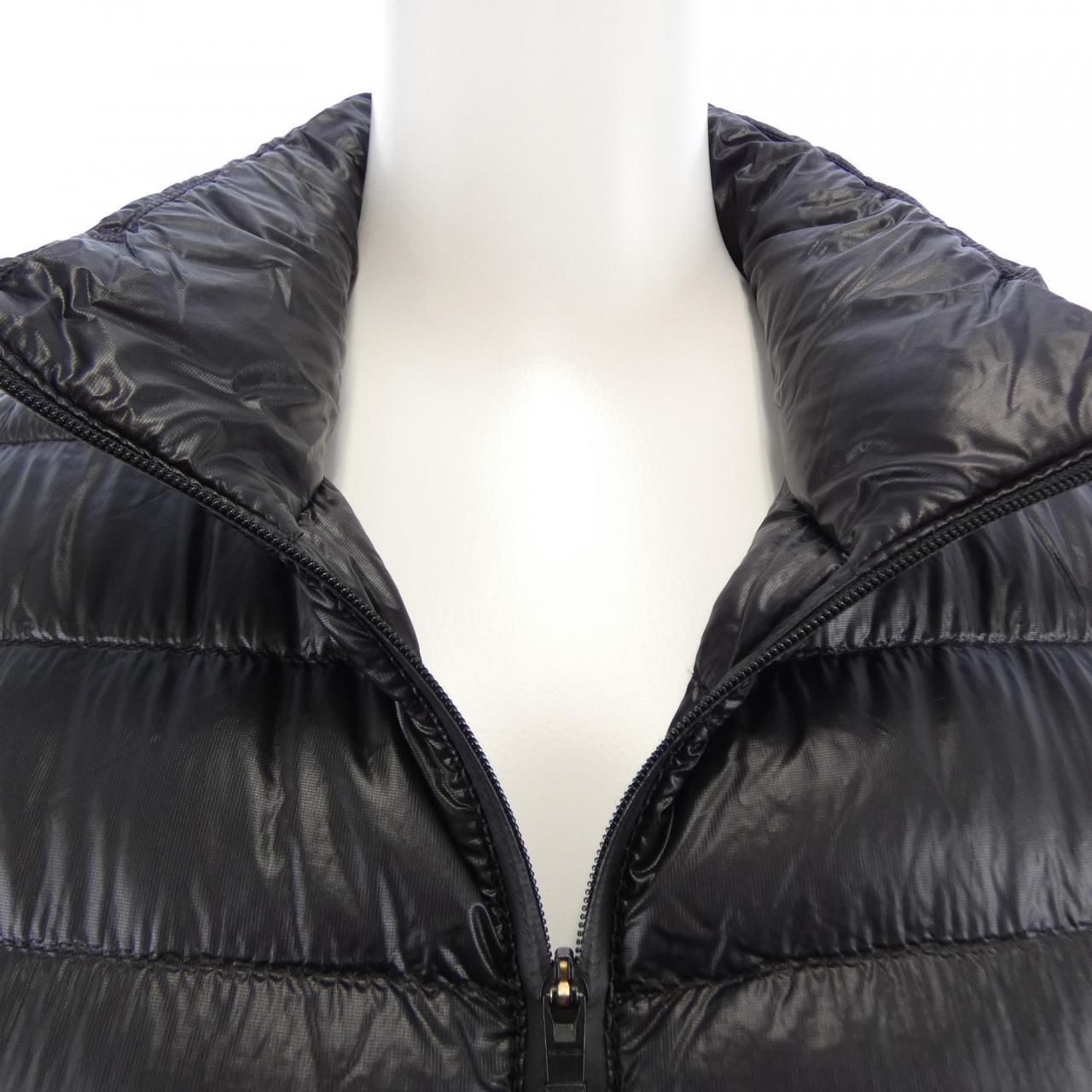 モンクレール MONCLER 20931A00123 ダウンベスト