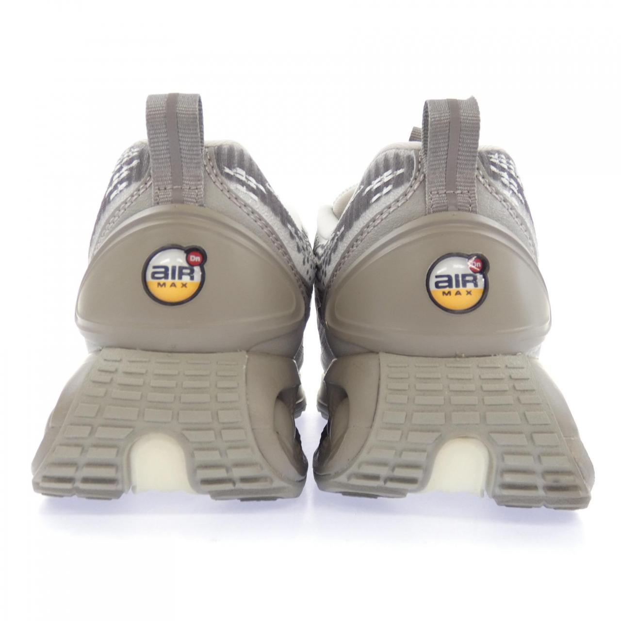 ナイキ NIKE HQ0912-001 スニーカー